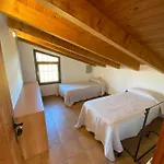 Moli Den Burch